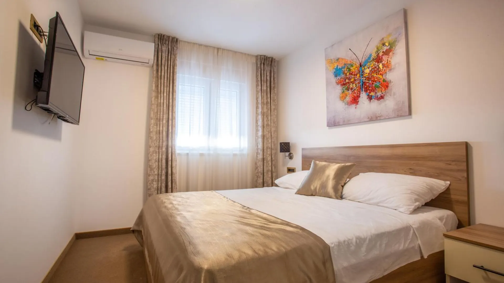 Guest house Rooms & Apartments Toni Stobrec Croatia